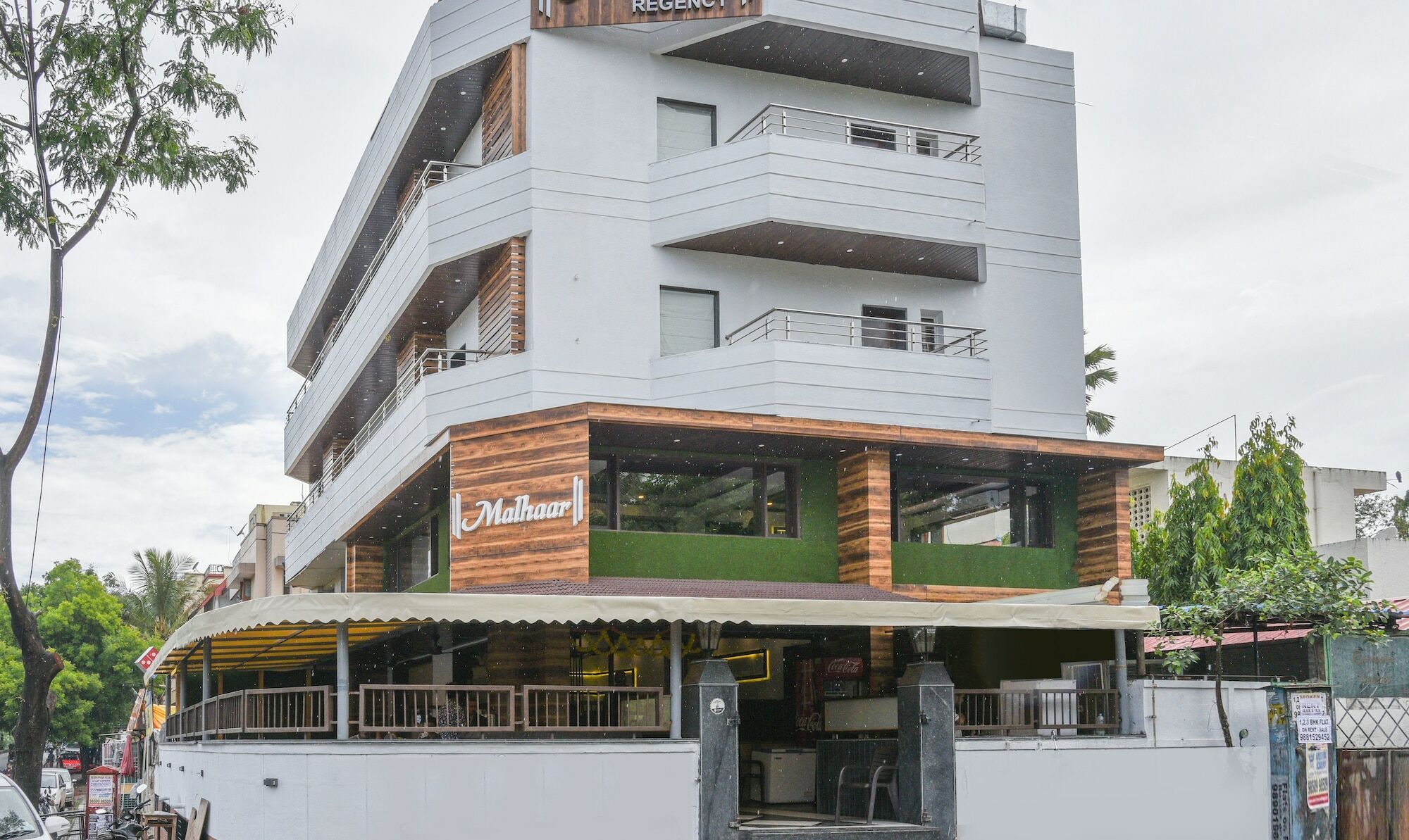 Treebo Malhaar Regency Ξενοδοχείο Chinchvad Εξωτερικό φωτογραφία